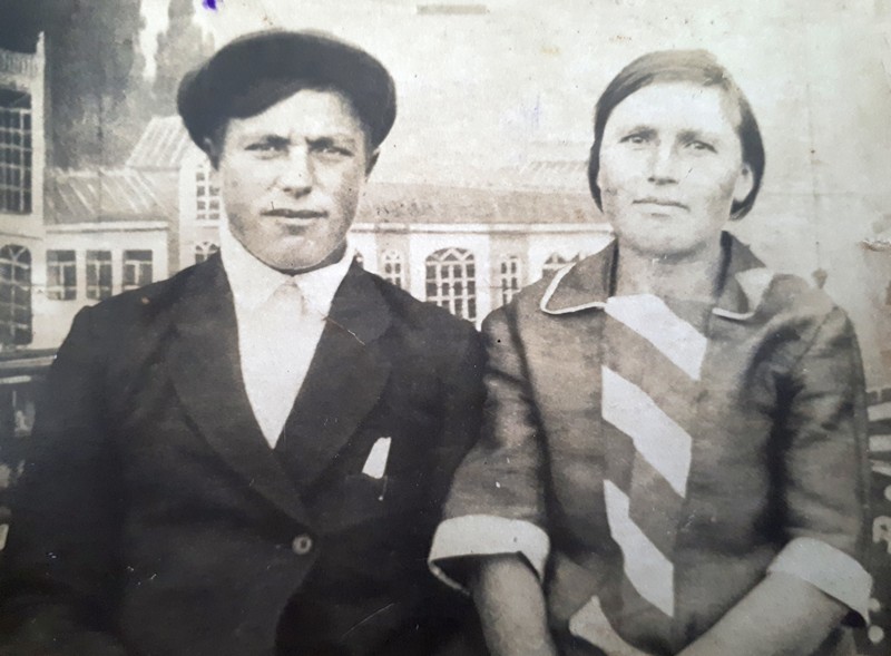 Родители Александр Фёдорович и Валентина Алексеевна 