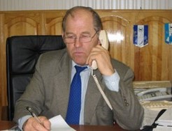 Бывший мэр Тайшета Николай Шрайнер в своём кабинете, 2005 год.