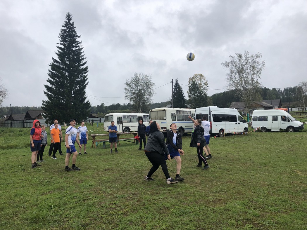 В деревне Сергина прошли областные соревнования по волейболу