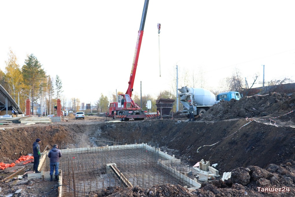 Тайшетский городской сайт. Новый парк в Тайшете. Тайшет 24 новый парк. Тайшет парк фонтан. Благоустройство парка в Тайшете.