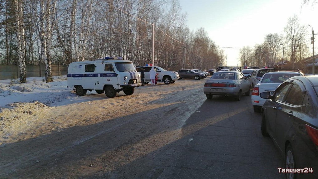 Погода в тайшете на завтра. Автопробег своих не бросаем. Тайшет-24 новости. Тайшет 24 последние новости патриотический автопробег. Новости Тайшет.