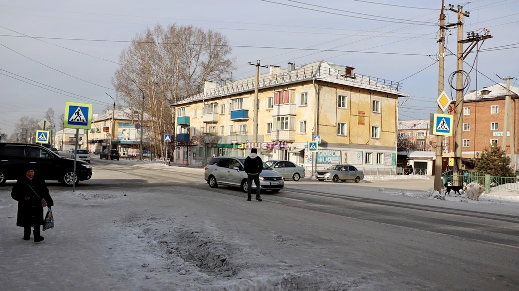 Гагарина 15/1 чебоксары. Гагарина 15/1 уфа. Казань экспресс на гагарина ижевск. Гагарина 1 аптека симферополь. Улица гагарина 15 1.
